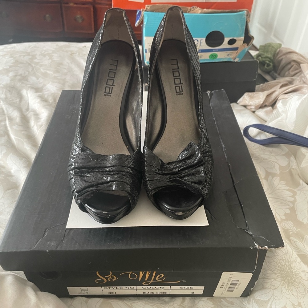 Moda Black Glitter Peep Toe Heels